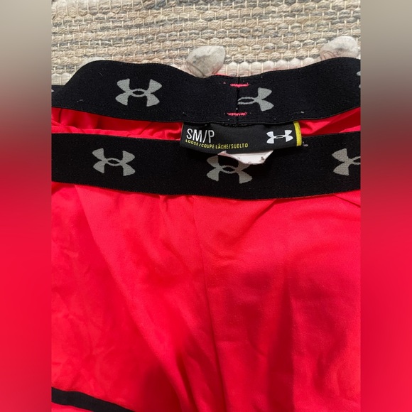 Under Armour size small athletic shorts - Picture 2 of 4